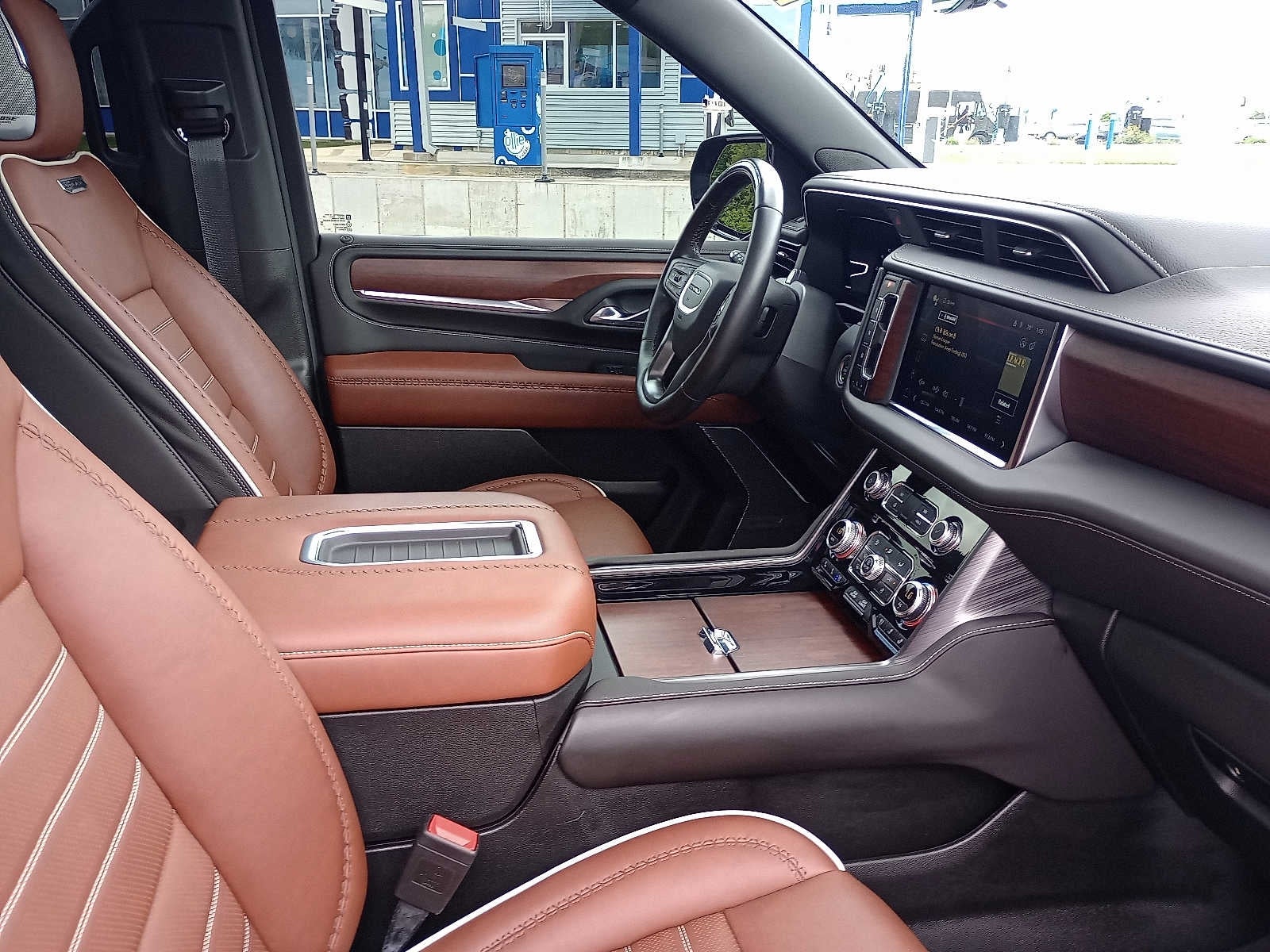 2024 GMC Yukon Denali Ultimate