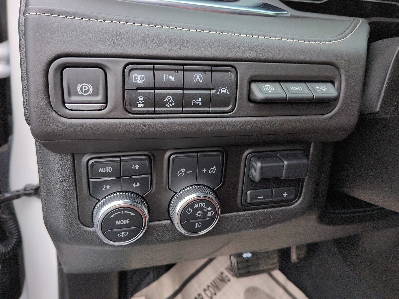 2024 GMC Yukon XL Denali Ultimate