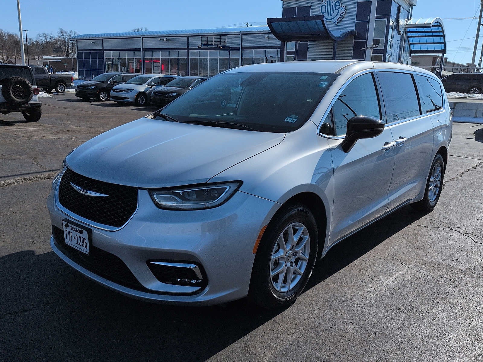 2024 Chrysler Pacifica Touring L