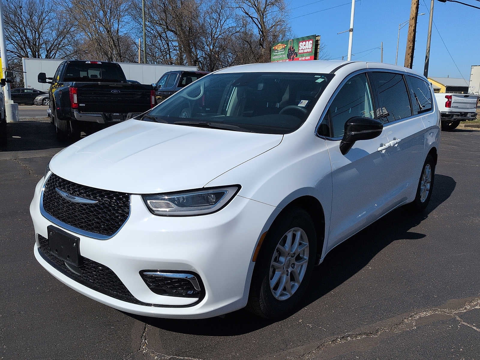 2024 Chrysler Pacifica Touring L