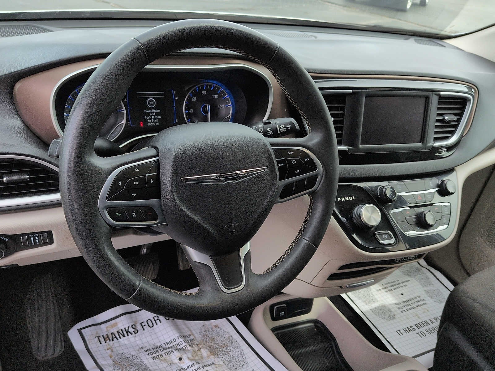 2023 Chrysler Voyager LX