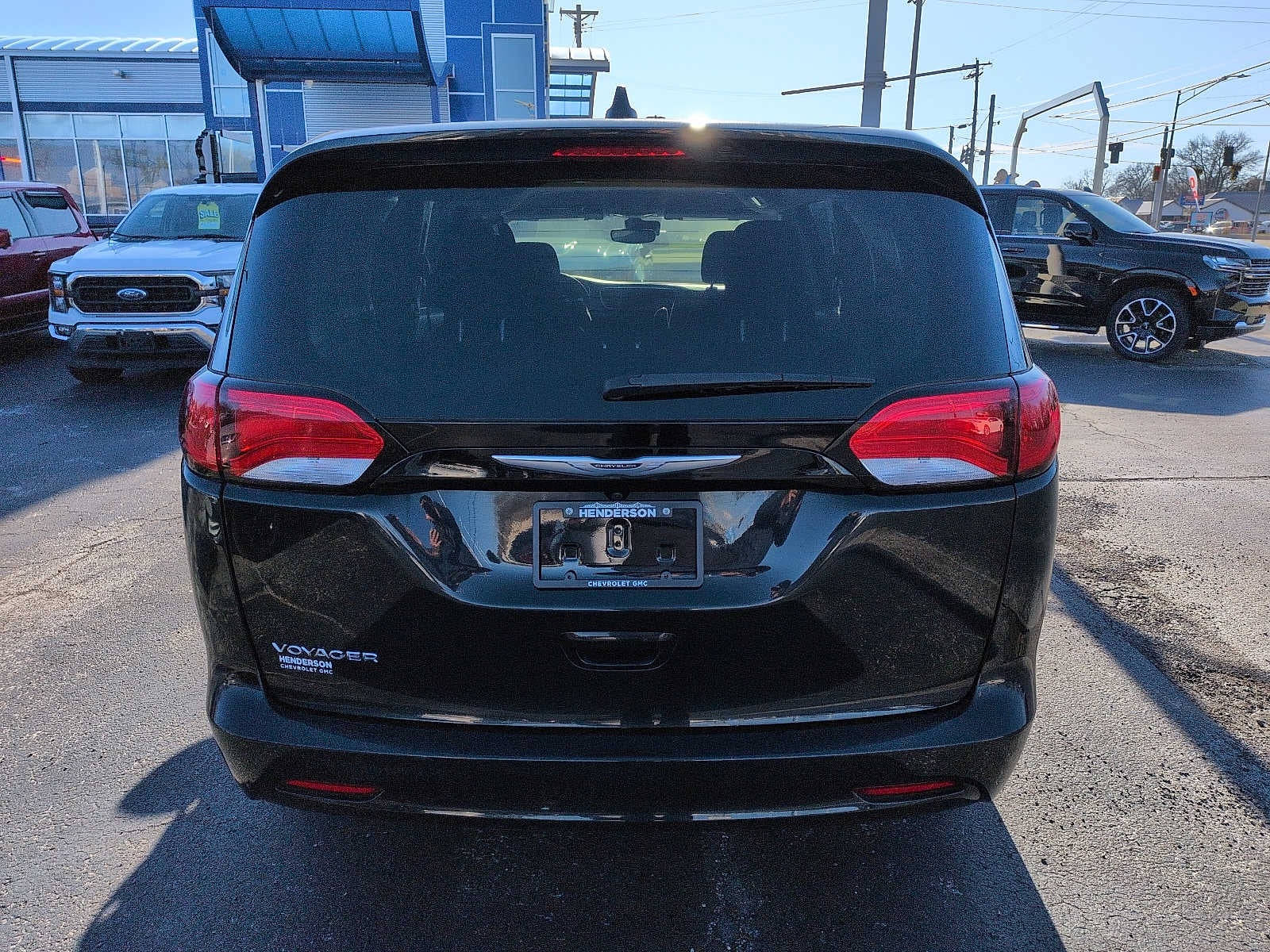 2023 Chrysler Voyager LX