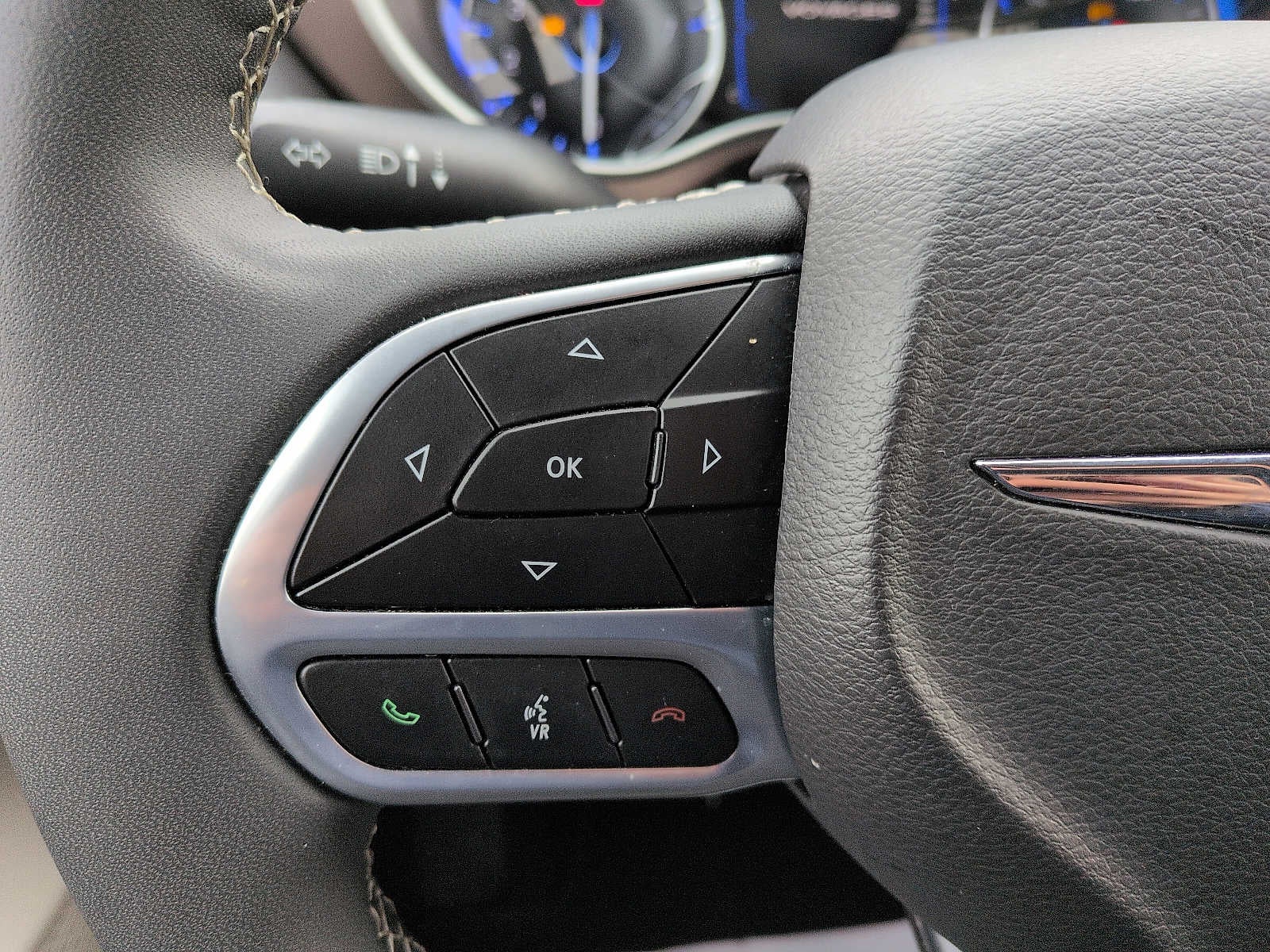 2024 Chrysler Voyager LX