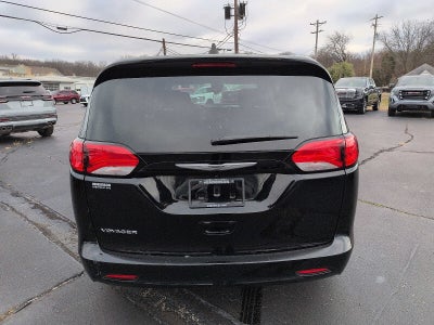 2024 Chrysler Voyager LX