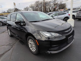 2024 Chrysler Voyager LX