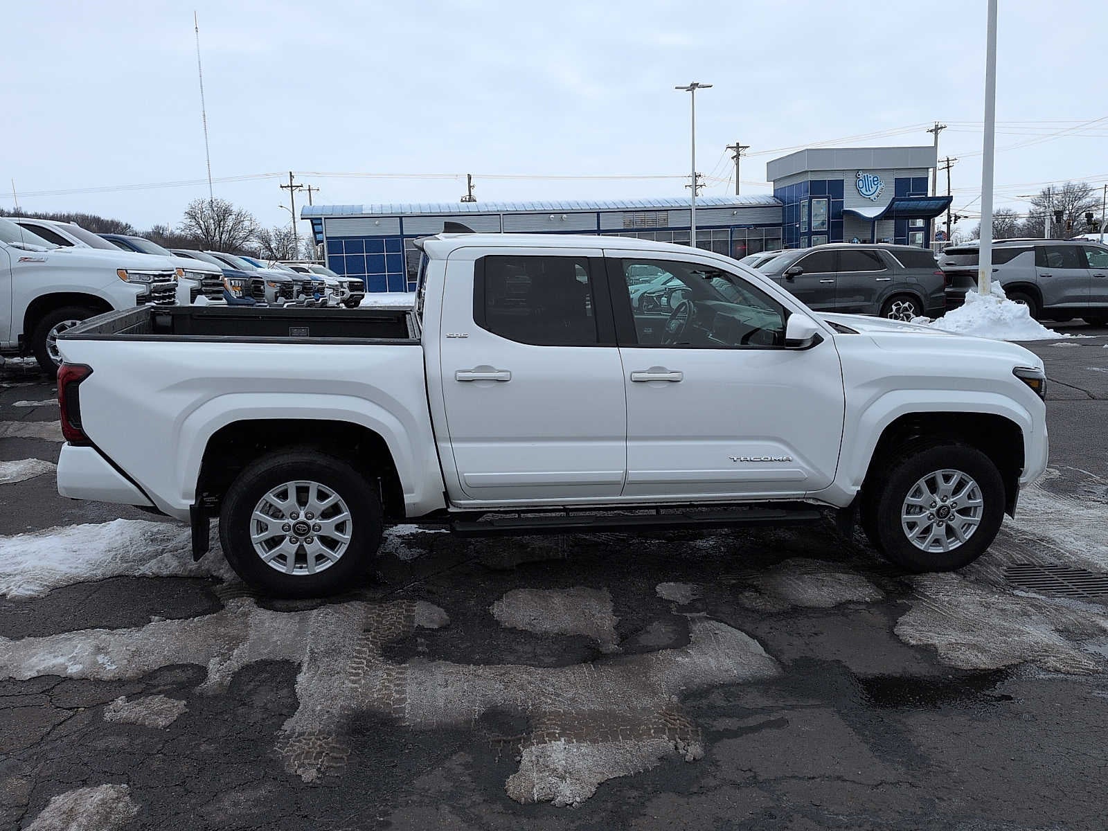 2024 Toyota Tacoma 4WD SR5