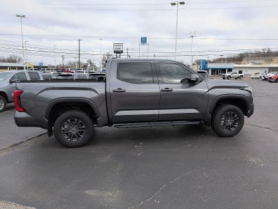 2023 Toyota Tundra 4WD SR5