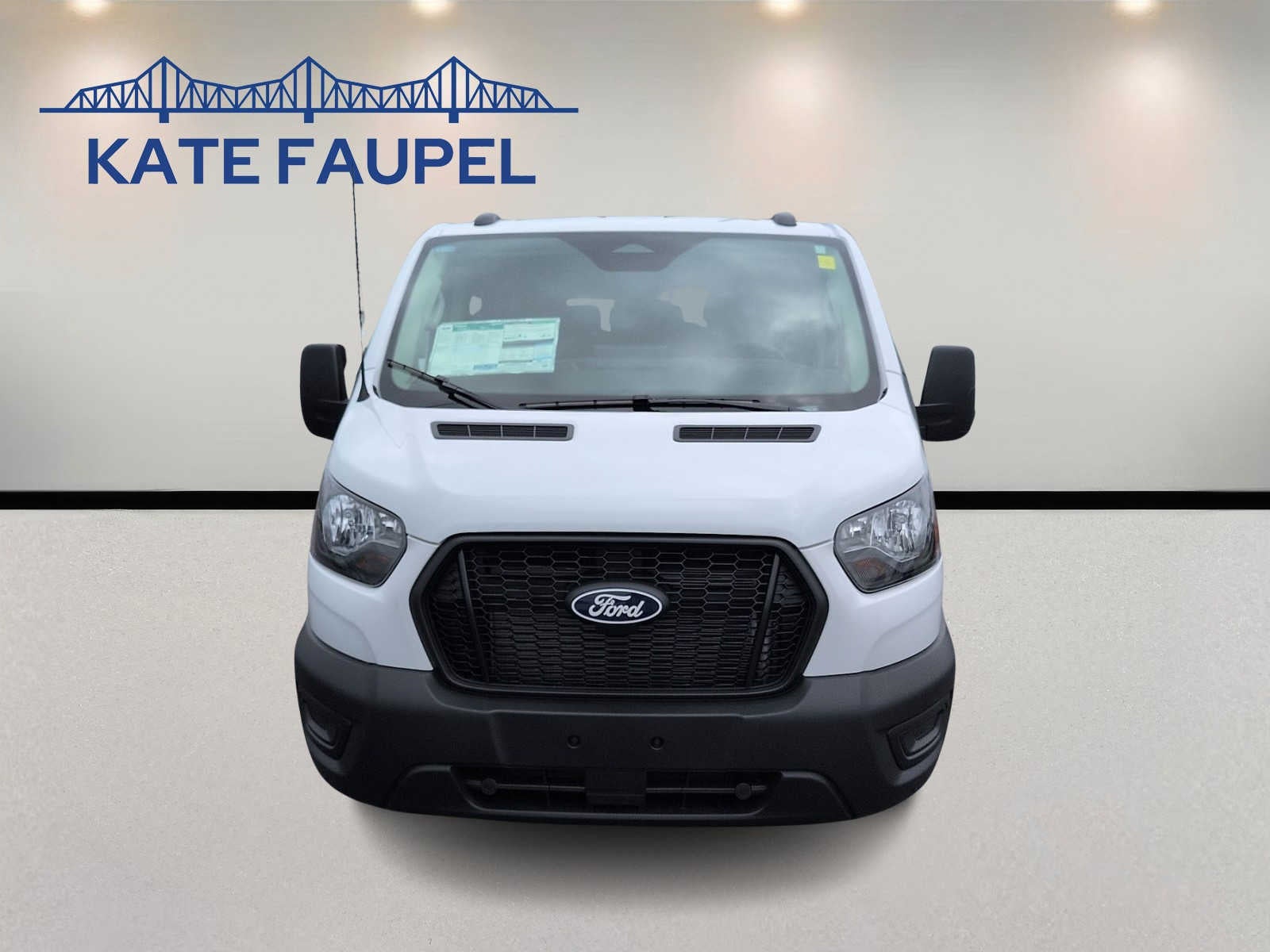 2026 Ford Transit Passenger Wagon XL