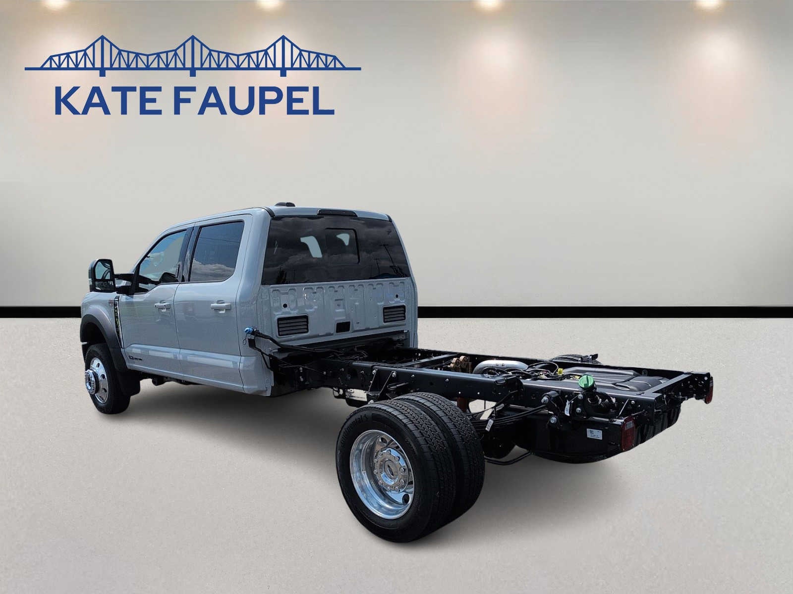 2026 Ford Super Duty F-450 DRW LARIAT