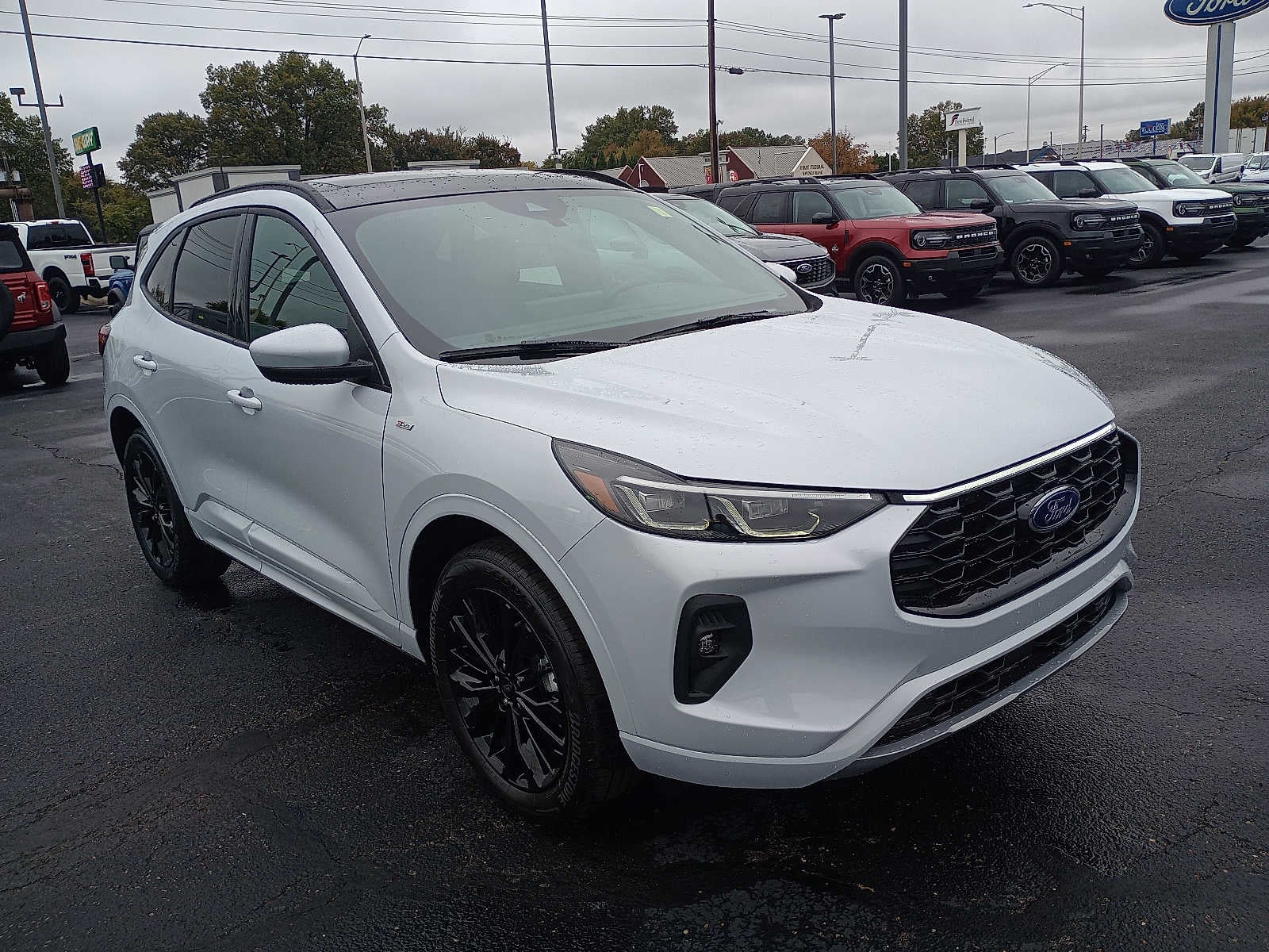 2026 Ford Escape ST-Line Elite