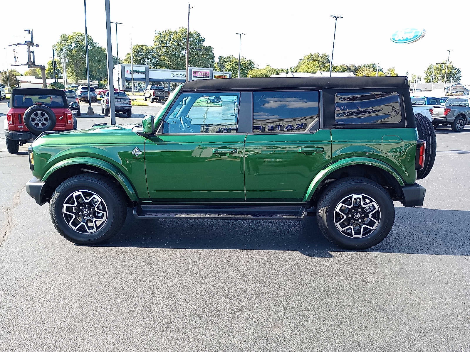 2025 Ford Bronco Outer Banks