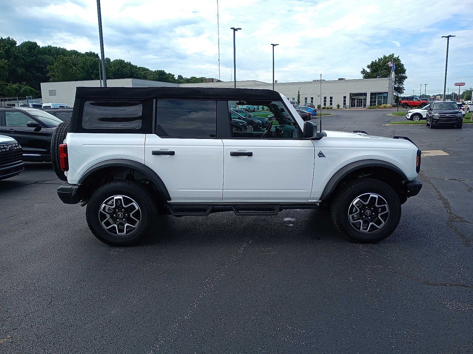 2024 Ford Bronco Black Diamond