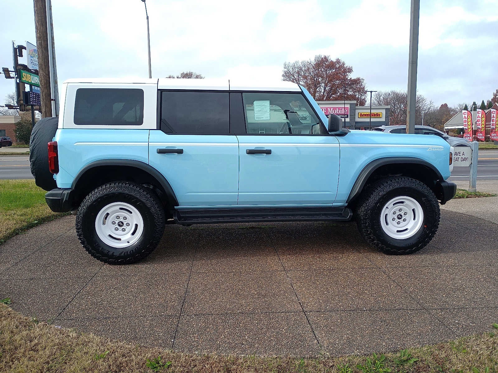2025 Ford Bronco Heritage Edition