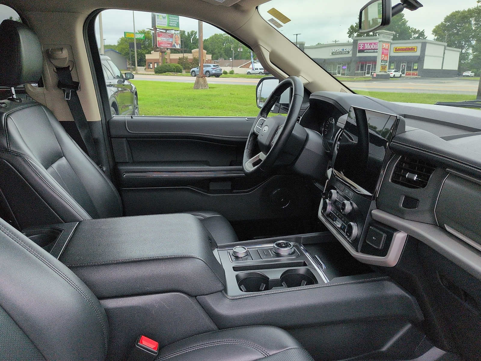 2023 Ford Expedition XLT