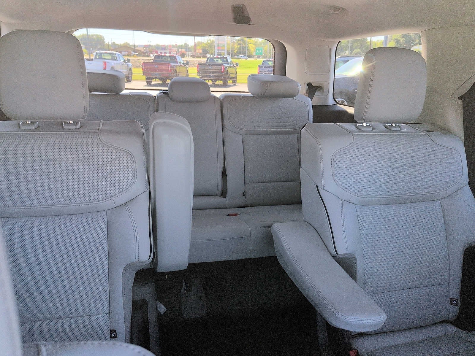 2027 Ford Expedition Platinum