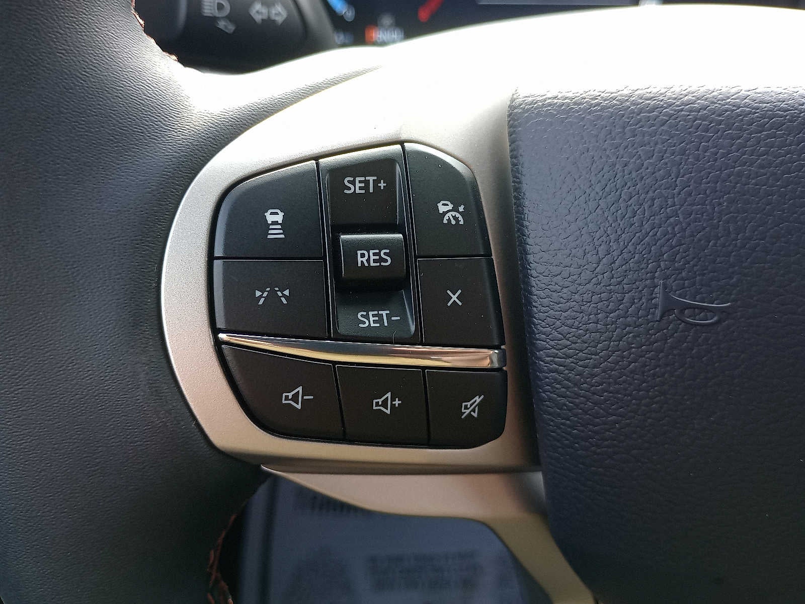 2026 Ford Explorer Active w/100A Pkg