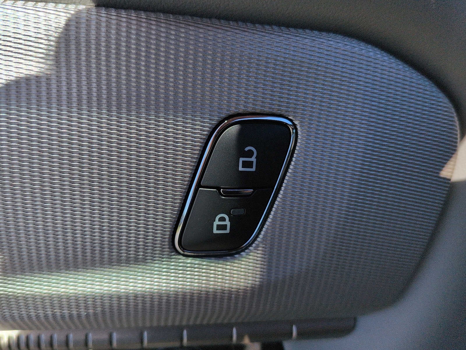 2027 Ford Explorer Active w/200A Pkg