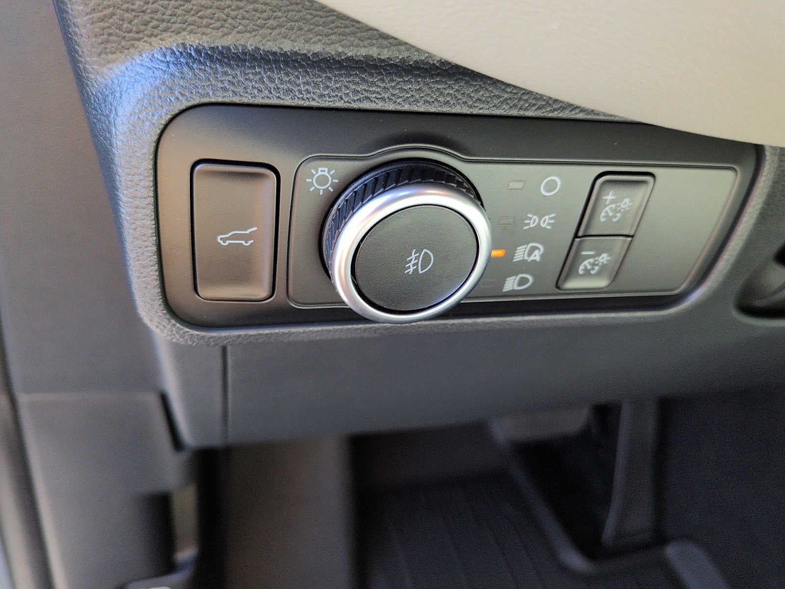 2027 Ford Explorer Active w/200A Pkg