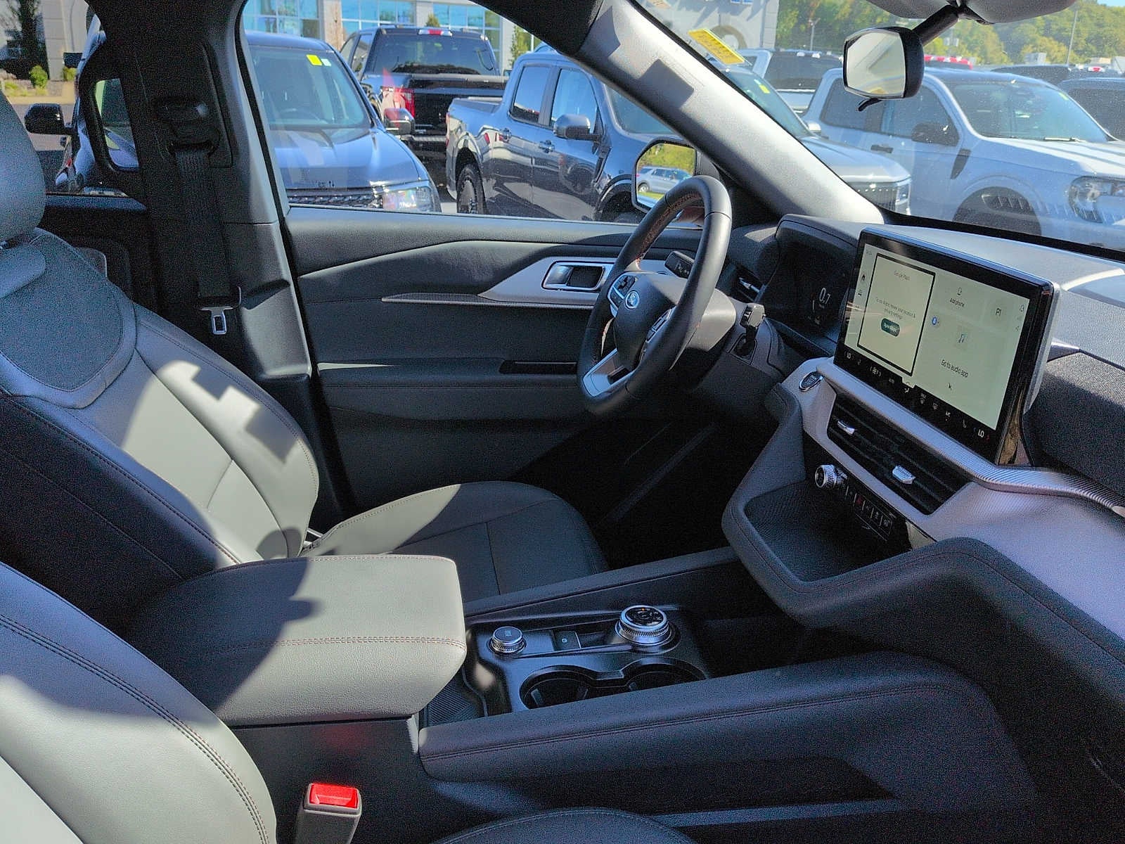2027 Ford Explorer Active w/200A Pkg