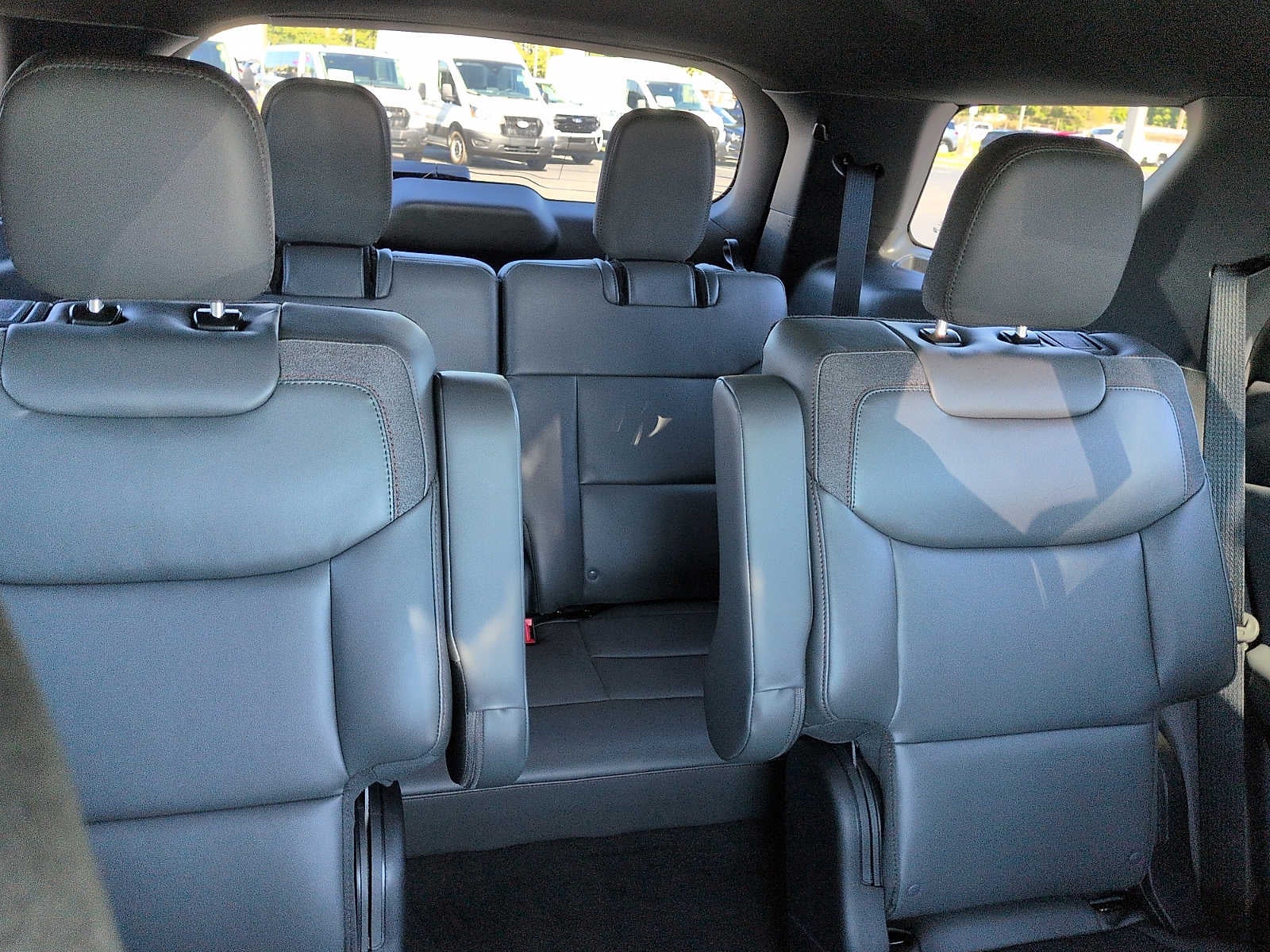 2027 Ford Explorer Active w/200A Pkg