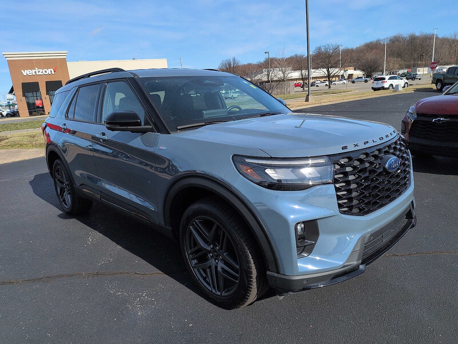 2025 Ford Explorer ST-Line