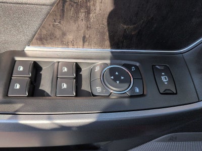 2027 Ford Super Duty F-250 SRW F-250® Lariat®