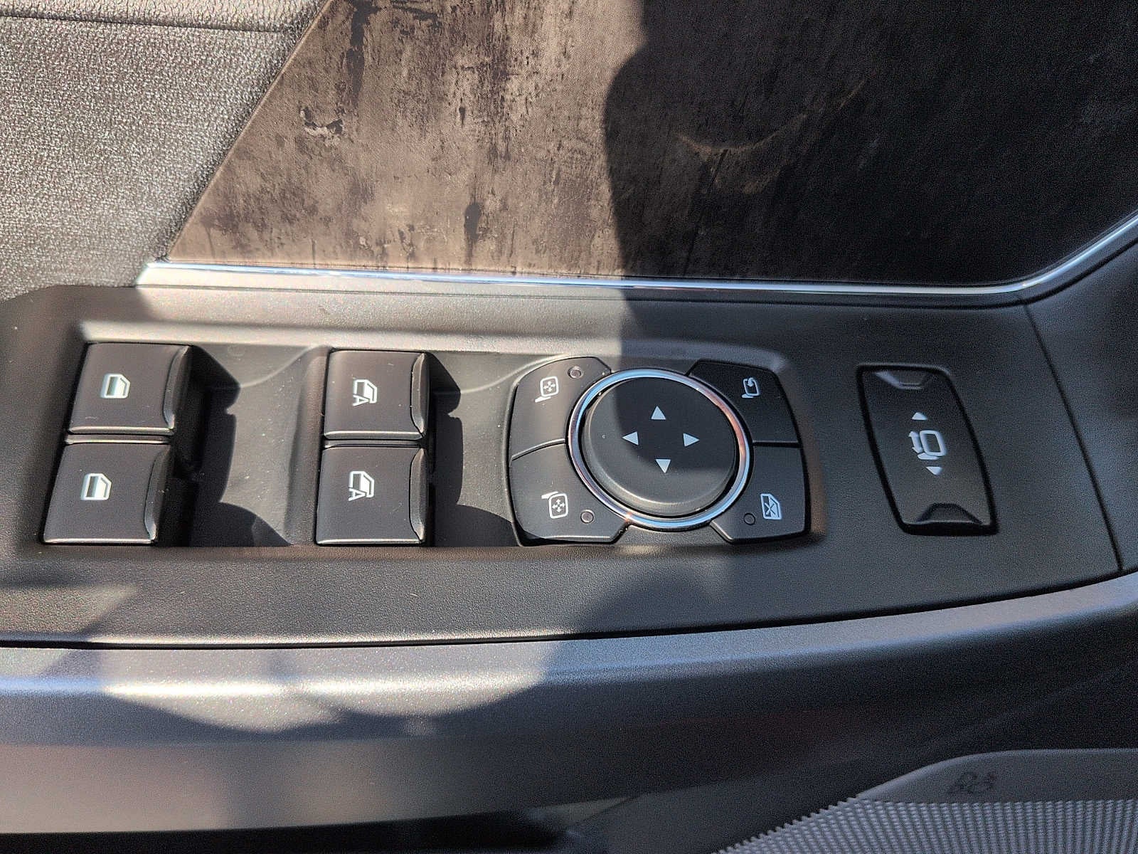 2027 Ford Super Duty F-250 SRW F-250® Lariat®