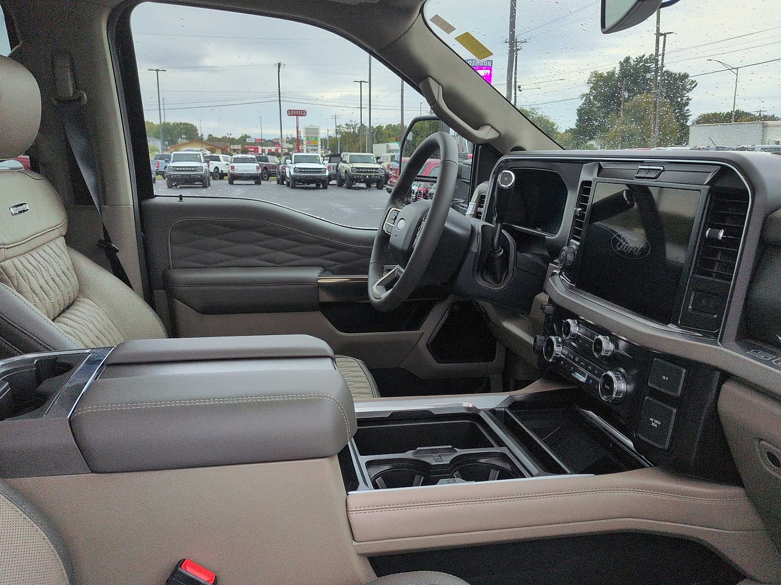 2027 Ford Super Duty F-250 SRW Platinum