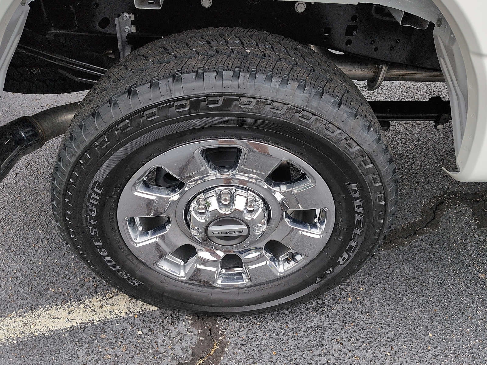 2027 Ford Super Duty F-250 SRW F-250® Lariat®