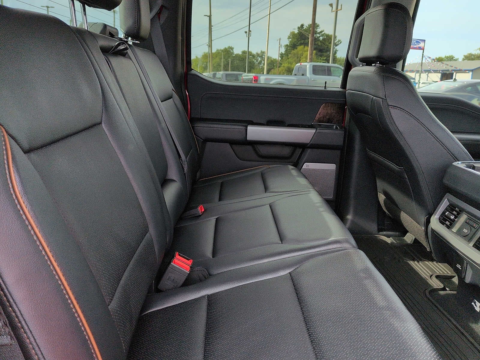 2027 Ford Super Duty F-250 SRW LARIAT