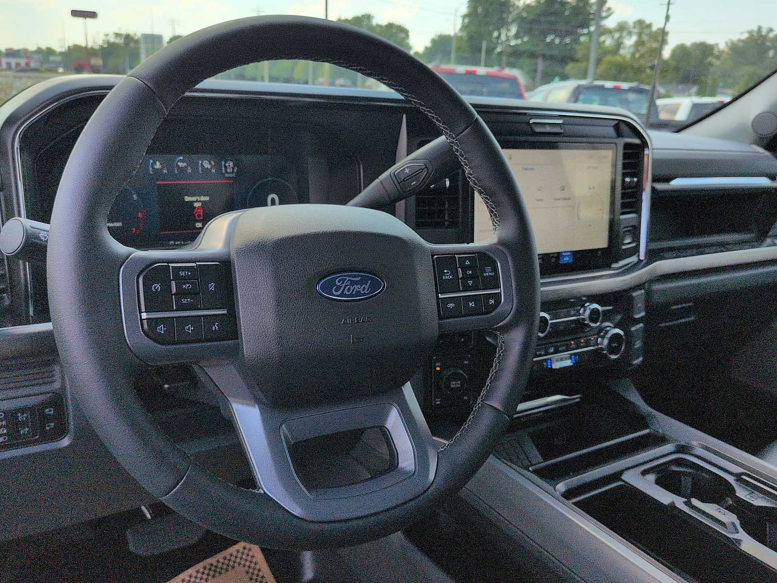 2027 Ford Super Duty F-250 SRW F-250® Lariat®