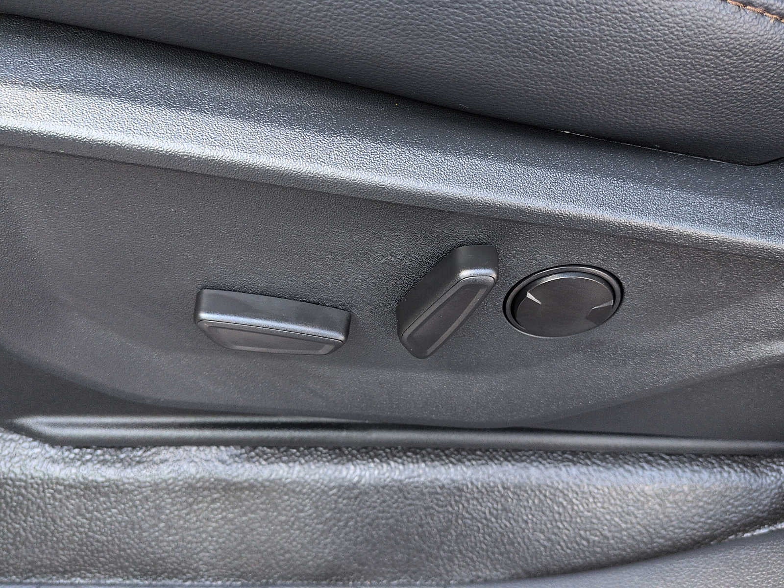 2027 Ford Super Duty F-250 SRW F-250® Lariat®