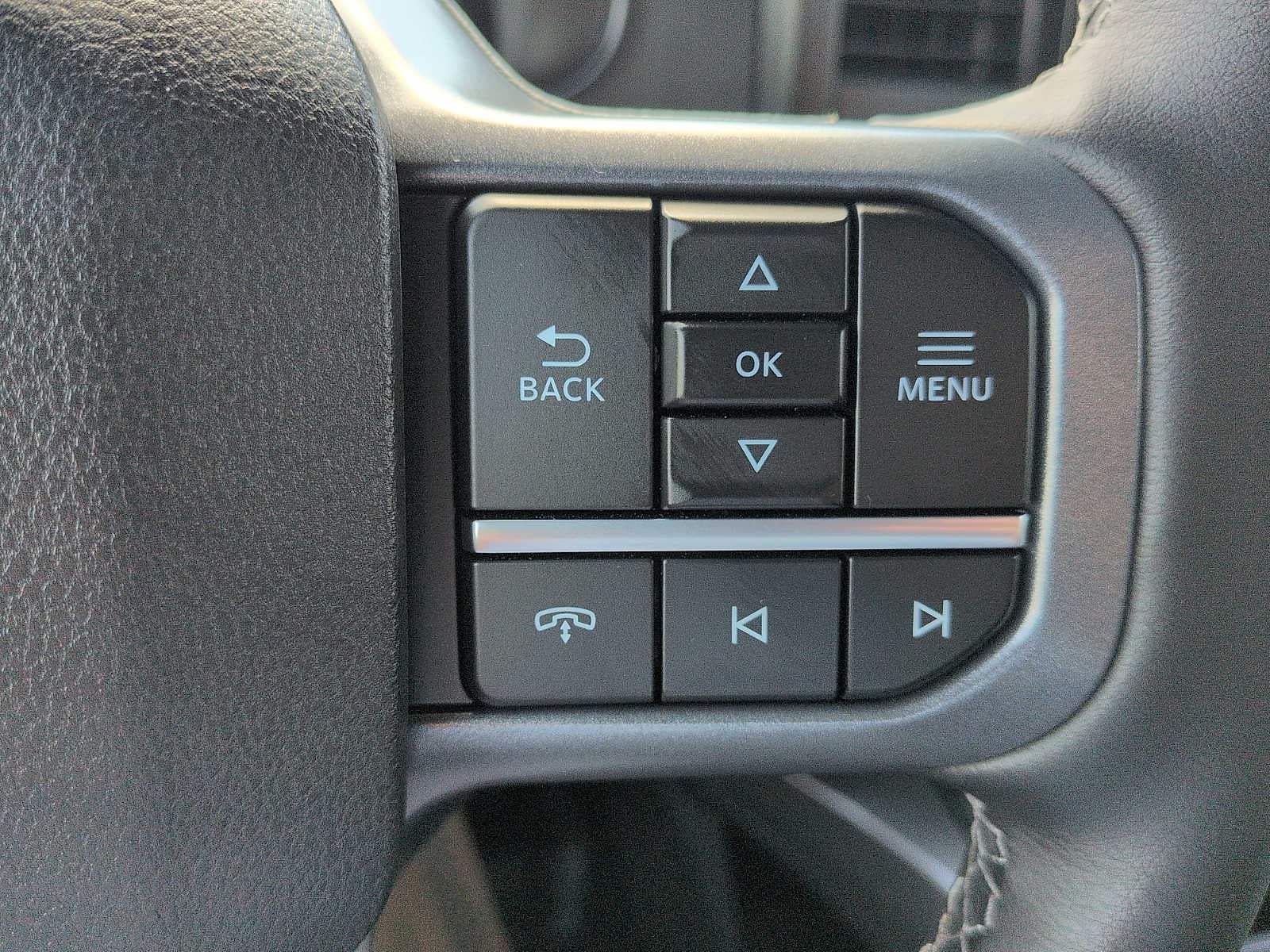 2027 Ford Super Duty F-250 SRW F-250® Lariat®