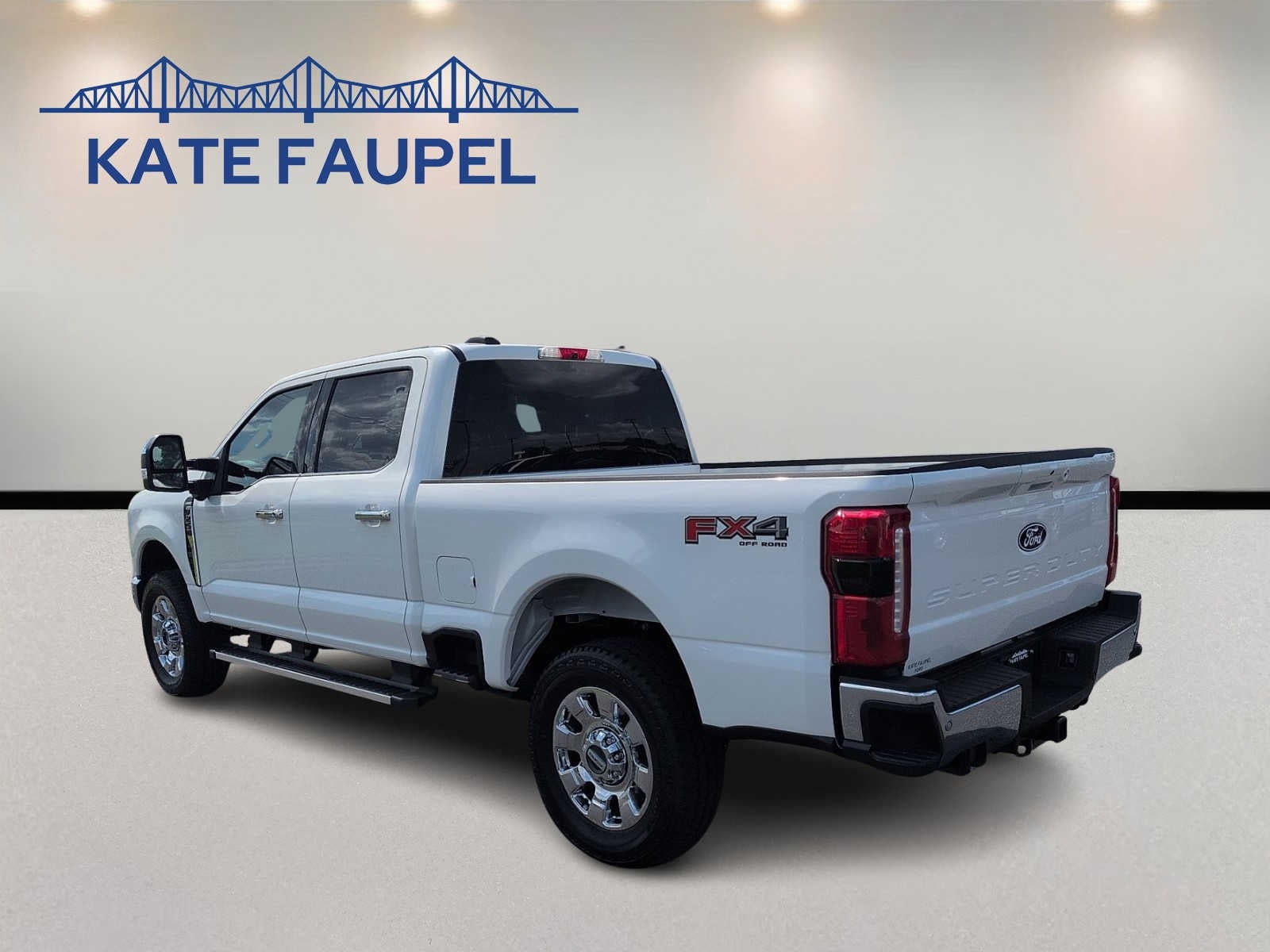 2027 Ford Super Duty F-250 SRW F-250® Lariat®