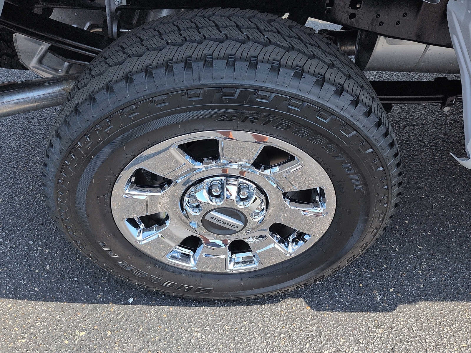 2027 Ford Super Duty F-250 SRW F-250® Lariat®