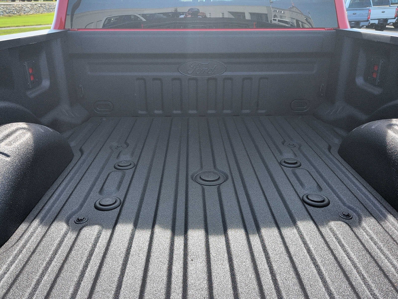 2027 Ford Super Duty F-250 SRW F-250® Lariat®