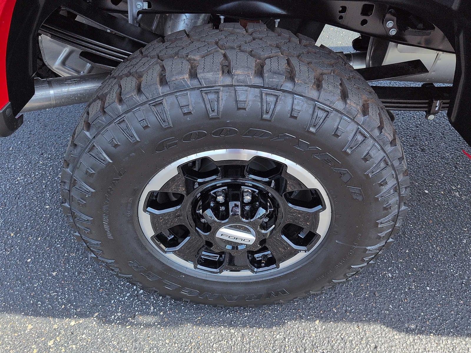 2027 Ford Super Duty F-250 SRW F-250® Lariat®