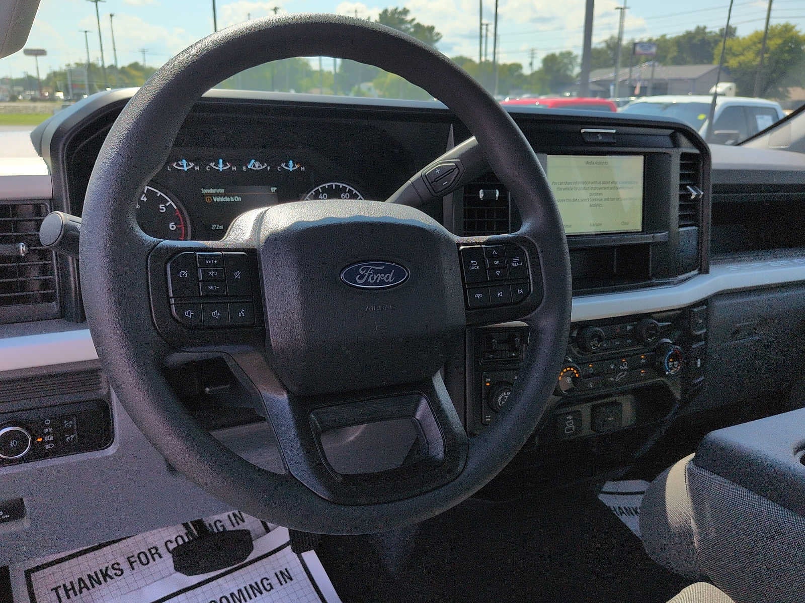 2027 Ford Super Duty F-350 SRW F-350® XL