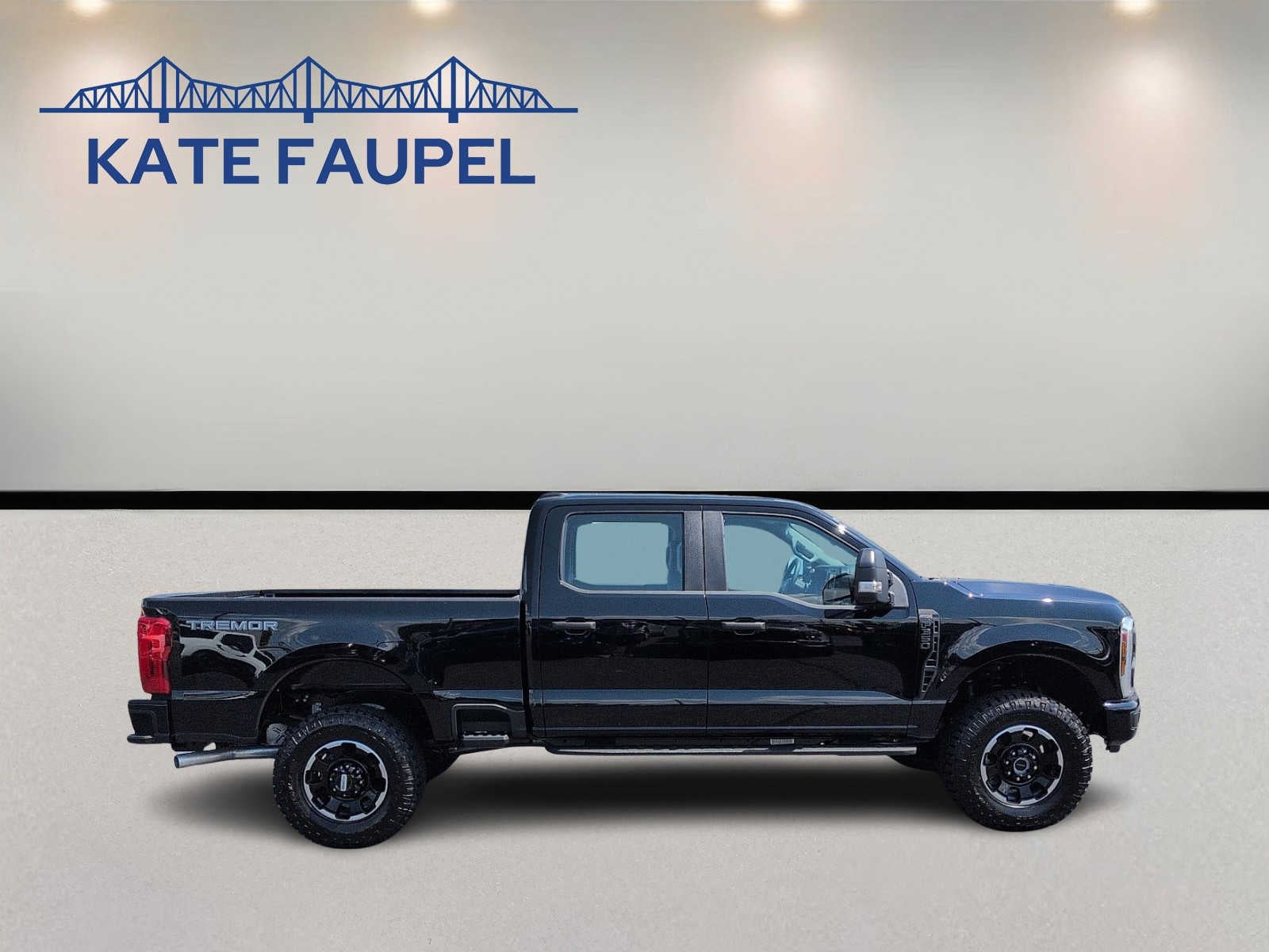 2027 Ford Super Duty F-350 SRW F-350® XL