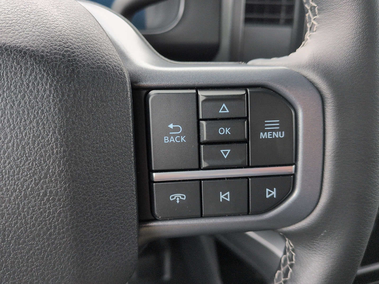 2027 Ford Super Duty F-350 SRW LARIAT