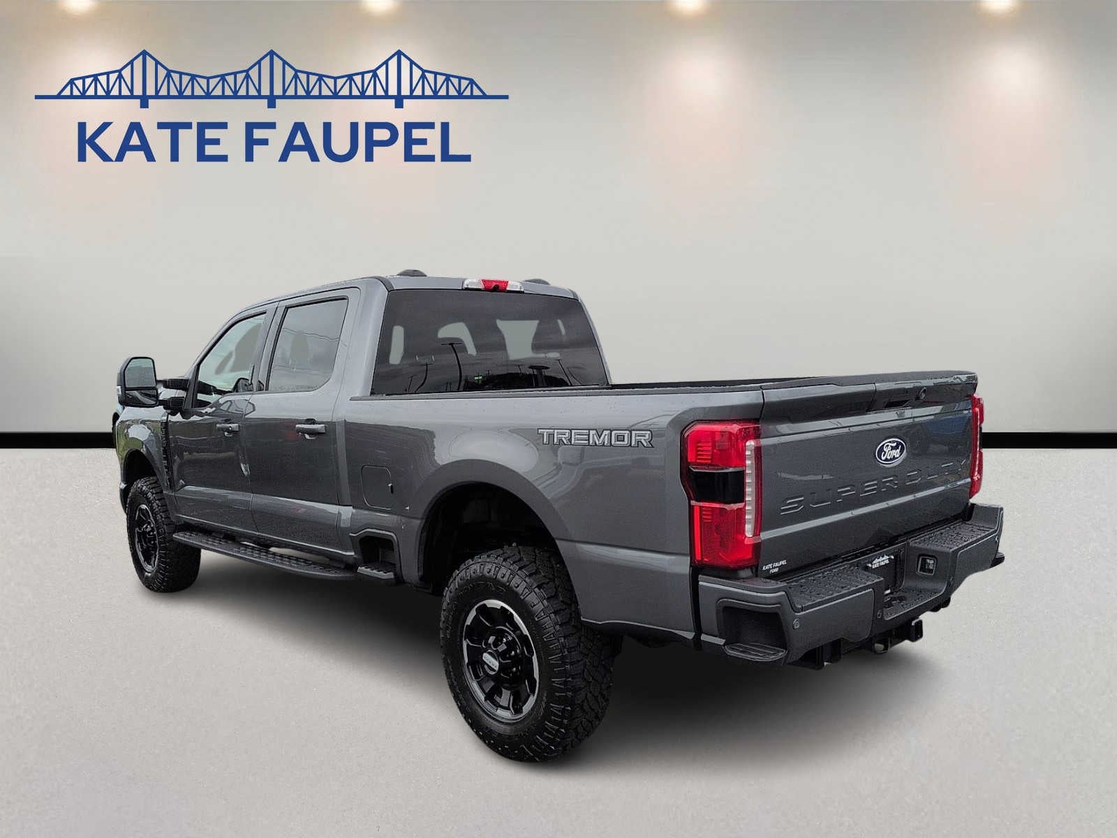 2027 Ford Super Duty F-350 SRW LARIAT