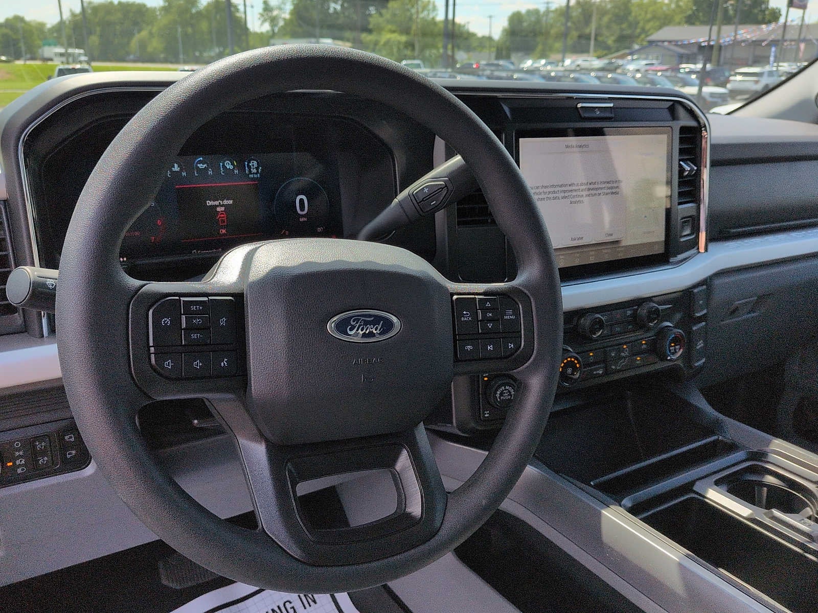 2026 Ford Super Duty F-350 SRW F-350® XLT