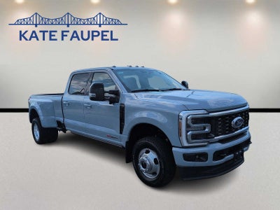 2026 Ford Super Duty F-350 DRW Pickup Platinum