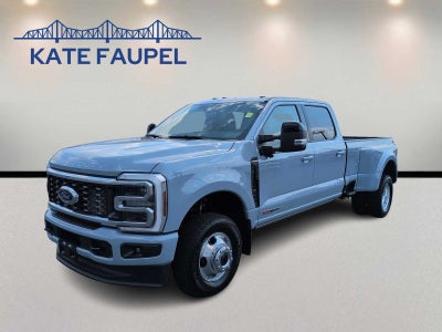 2026 Ford Super Duty F-350 DRW Pickup Platinum