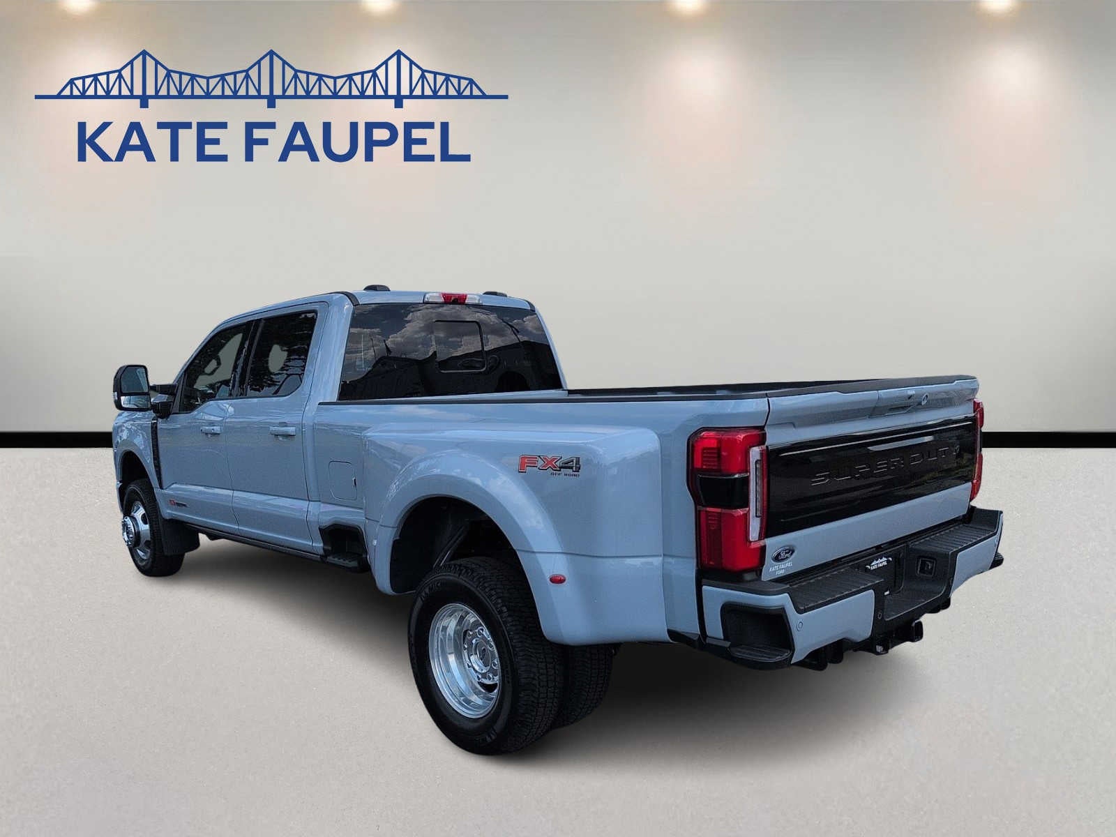 2026 Ford Super Duty F-350 DRW Pickup Platinum