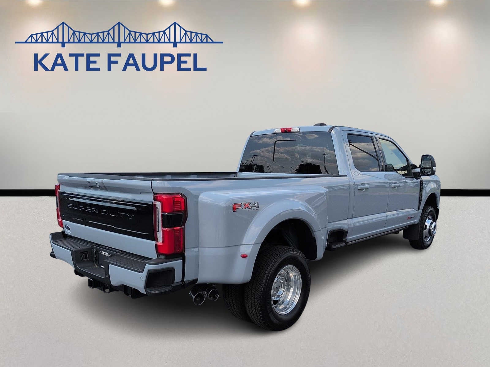 2026 Ford Super Duty F-350 DRW Pickup Platinum
