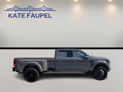 2026 Ford Super Duty F-450 Pickup Platinum
