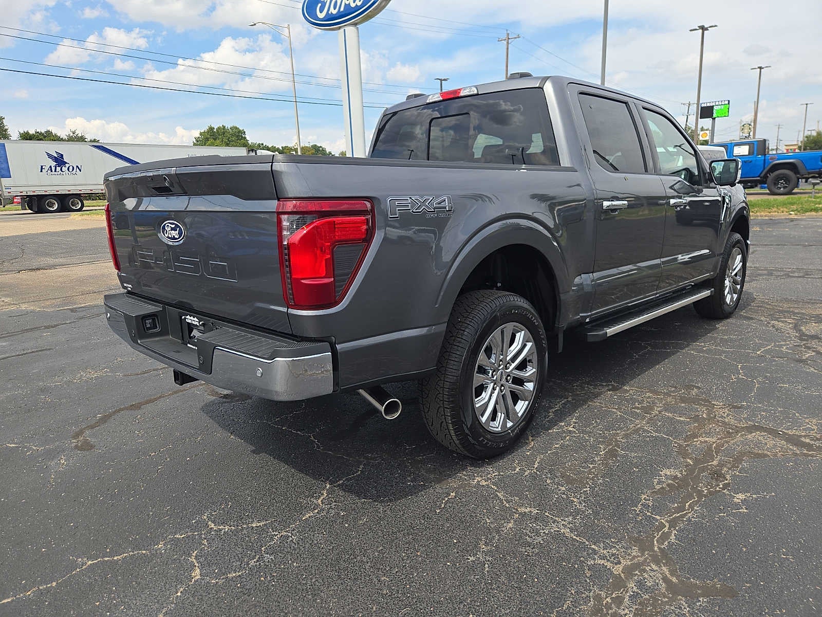 2026 Ford F-150 XLT - Photo 10
