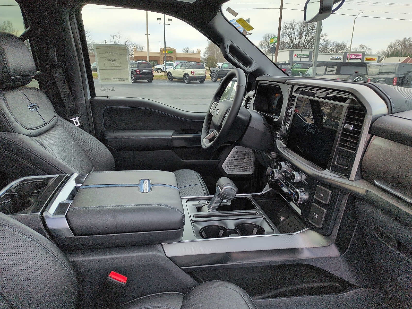 2025 Ford F-150 Platinum