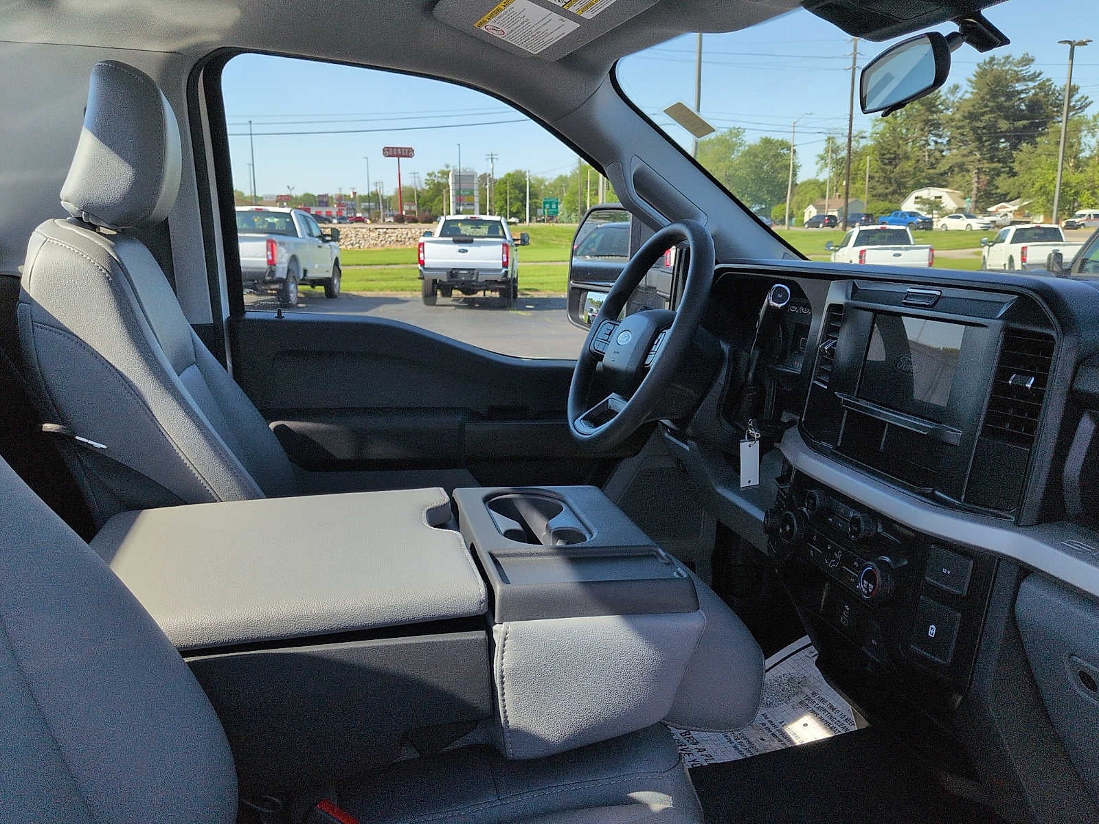 2026 Ford Super Duty F-350 SRW Pickup XL